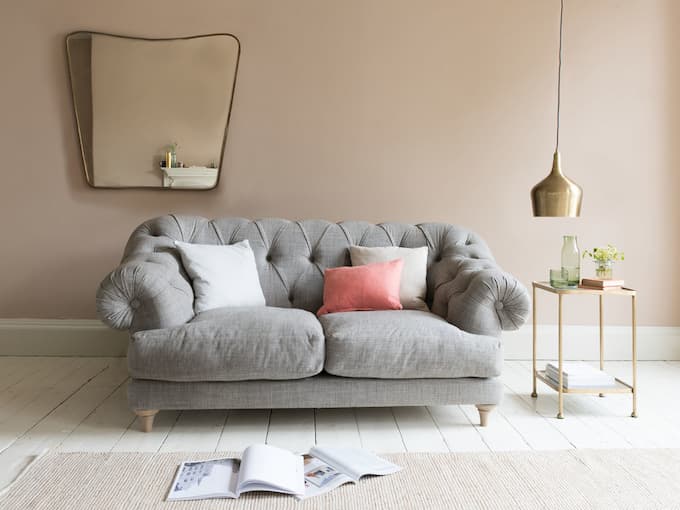 Ghế sofa văng nhỏ phù hợp với nhiều không gian