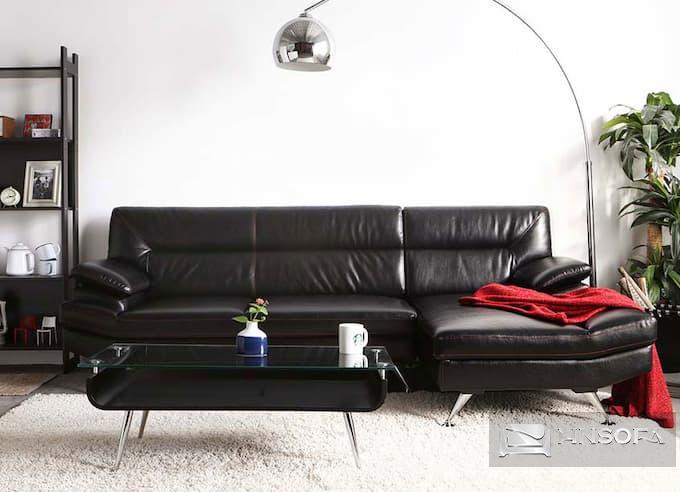 Sofa nhập khẩu từ Nhật có chất liệu da mềm, sản xuất đóng ghế bằng công nghệ cao